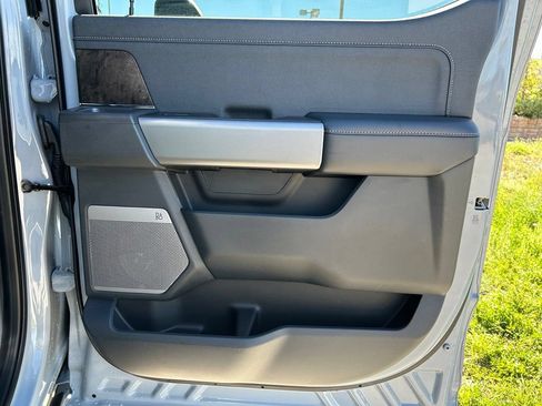 Used 2025 Ford F350 Lariat w/ Lariat Ultimate Package AWD/4WD image 28