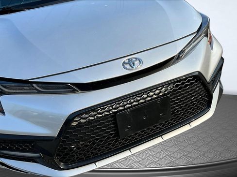 Used 2021 Toyota Corolla SE w/ SE Premium Package FWD image 31