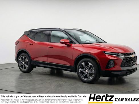 Used 2025 Chevrolet Blazer LT FWD image 1