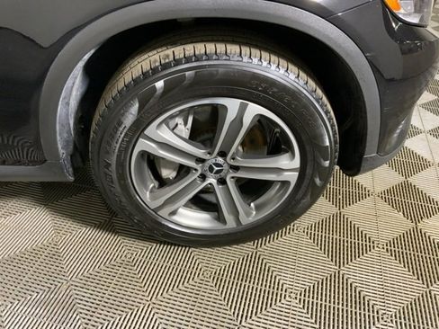 Used 2018 Mercedes-Benz GLC 300 4MATIC image 41