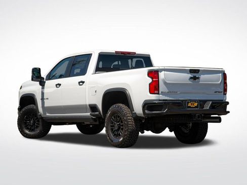 New 2026 Chevrolet Silverado 2500 ZR2 AWD/4WD image 7