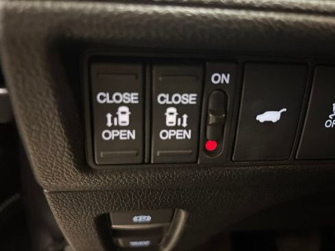 Used 2025 Honda Odyssey EX-L image 22