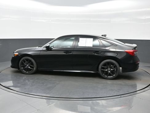 Used 2024 Honda Civic Sport image 3