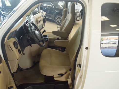 Used 2014 Ford E-350 and Econoline 350 XLT RWD image 63