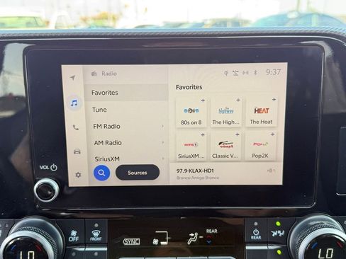 Used 2023 Toyota Highlander XSE AWD/4WD image 29
