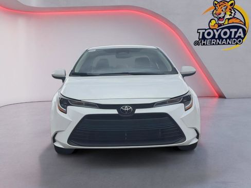 Used 2026 Toyota Corolla LE image 2