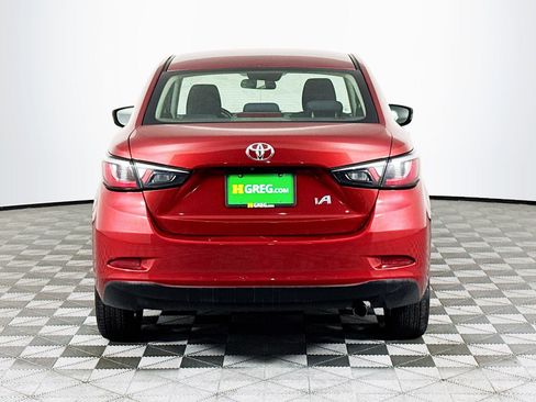 Used 2017 Toyota Yaris iA image 11