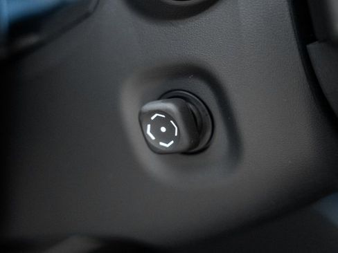 Used 2023 Lexus ES 300h w/ Luxury Package image 40