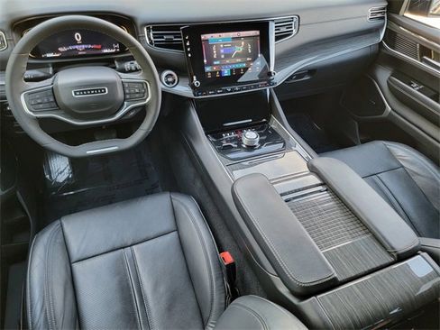 Used 2022 Jeep Wagoneer Series II image 39