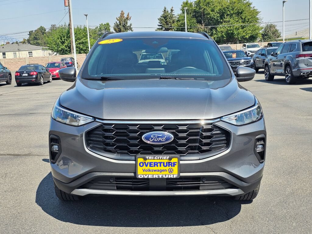 Used 2025 Ford Escape ST-Line Select AWD/4WD image 9