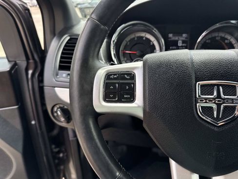 Used 2016 Dodge Grand Caravan R/T w/ Safety Sphere Group FWD image 25