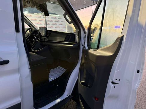 Used 2023 Ford Transit 350 XLT image 26