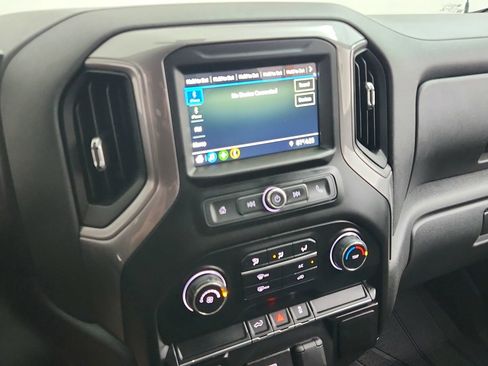 Used 2019 Chevrolet Silverado 1500 Custom w/ Custom Value Package AWD/4WD image 19
