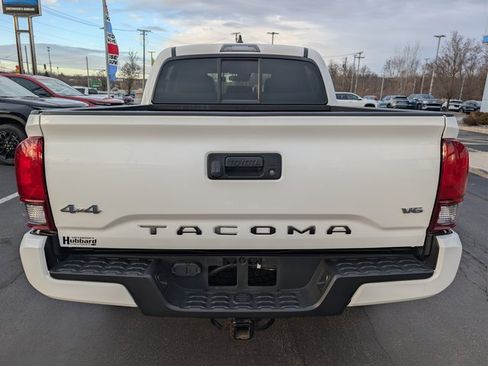Used 2021 Toyota Tacoma SR image 4