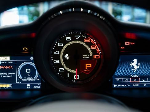 Certified 2019 Ferrari 488 Pista Coupe image 33