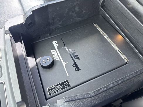 Used 2019 Ford F150 Raptor w/ Equipment Group 802A Luxury image 14