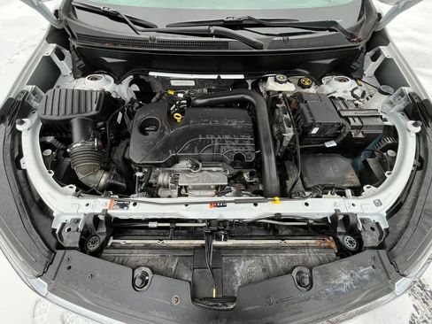 Used 2023 Chevrolet Equinox LT image 8