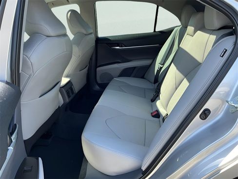 Used 2023 Toyota Camry XSE image 38