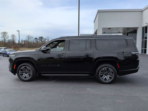 New 2026 Jeep Grand Wagoneer L 2WD image 8