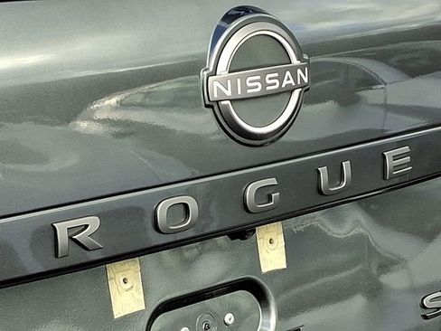 Used 2024 Nissan Rogue SV image 6