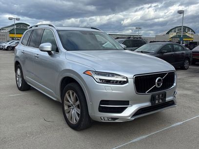Used 2018 Volvo XC90 T6 Momentum w/ Convenience Package