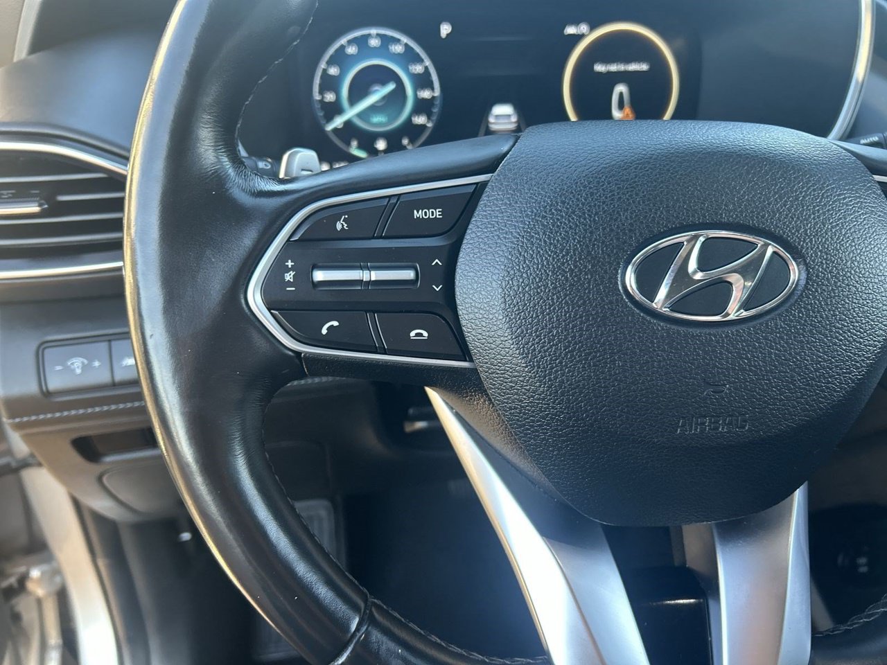 Used 2023 Hyundai Santa Fe Limited AWD/4WD image 21