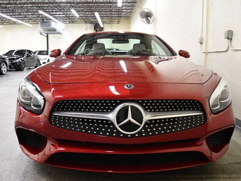 Used 2019 Mercedes-Benz SL 550 image 27