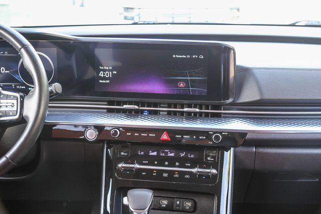 Used 2024 Kia Carnival SX Prestige FWD image 14