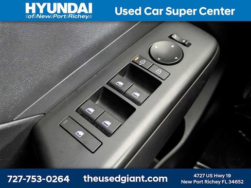 Used 2024 Hyundai Kona SE FWD image 27