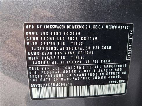 Used 2022 Volkswagen Tiguan SE image 22