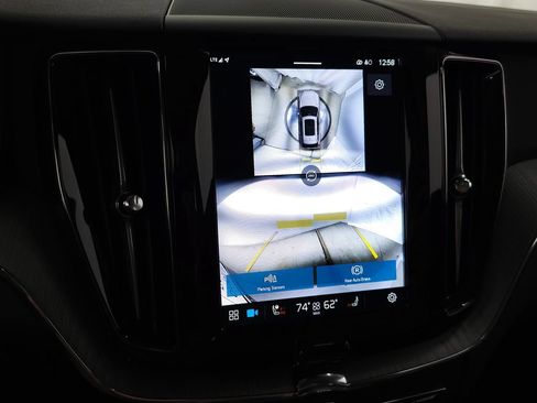 Certified 2025 Volvo XC60 B5 Plus AWD/4WD image 29