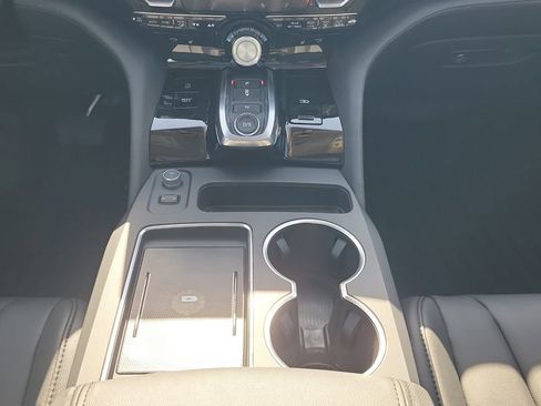 New 2026 Acura MDX SH-AWD image 14