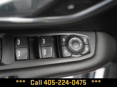 Used 2022 Chevrolet Suburban RST w/ Sport Performance Package AWD/4WD image 29