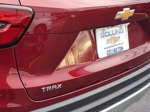 Used 2024 Chevrolet Trax LT w/ LT Convenience Package image 22