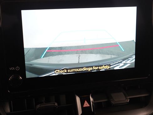 Used 2025 Toyota Corolla Cross LE image 25