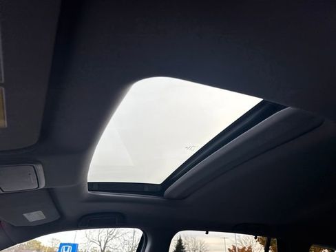 Certified 2022 Honda Pilot Special Edition image 17