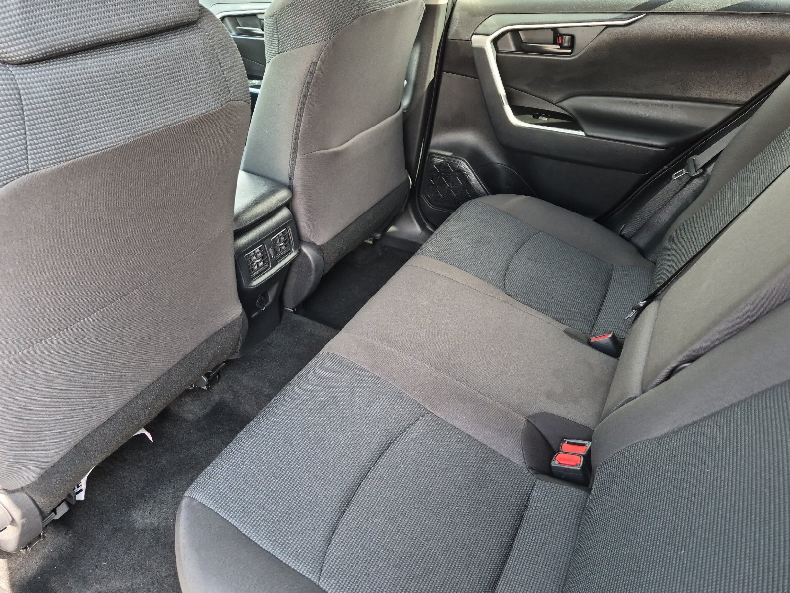 Certified 2025 Toyota RAV4 LE AWD/4WD image 11