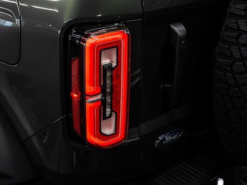 Used 2022 Ford Bronco Badlands AWD/4WD image 14