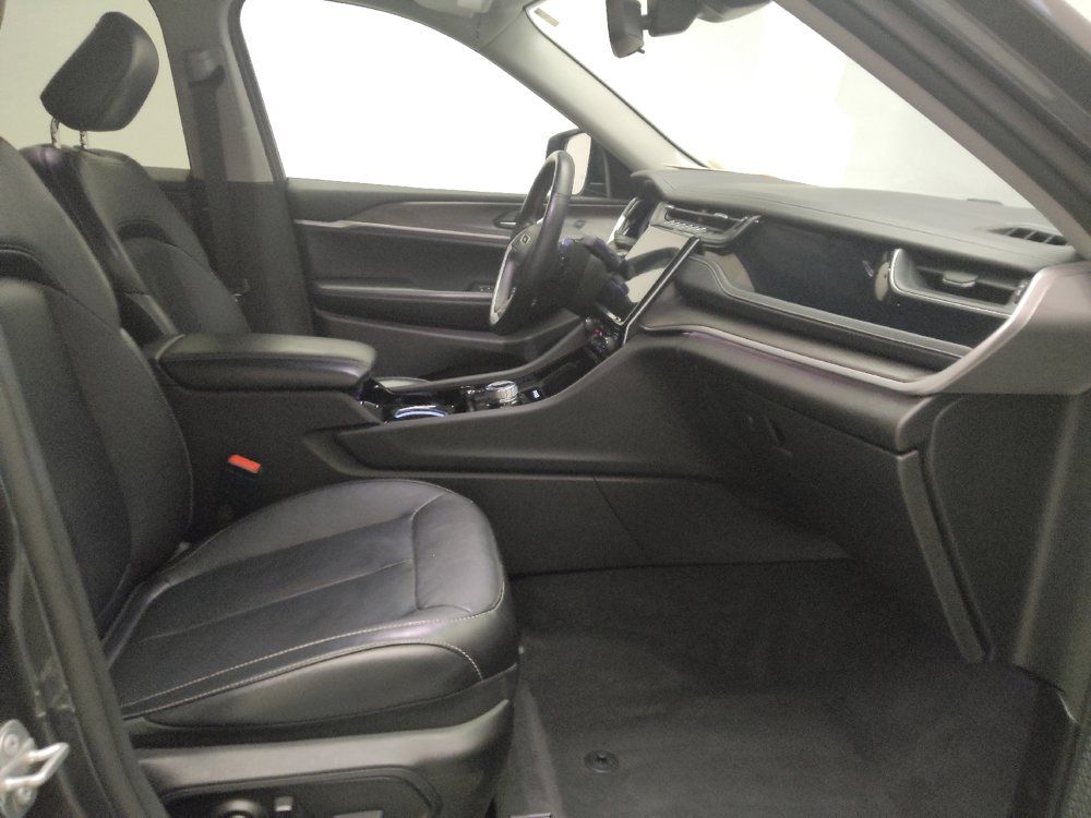 Used 2022 Jeep Grand Cherokee L Limited RWD image 21