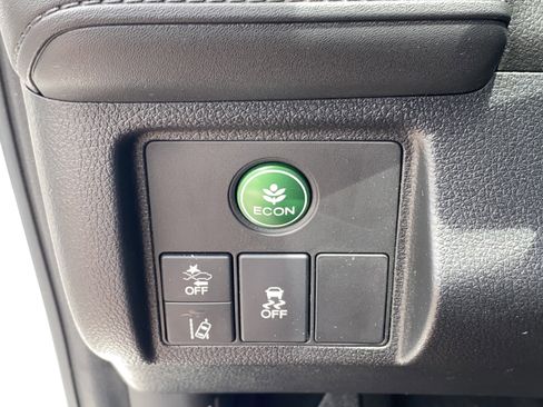 Used 2020 Honda HR-V Touring image 32