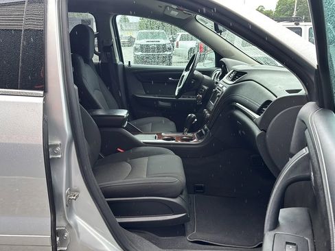Used 2013 Chevrolet Traverse LT w/ All-Star Edition FWD image 16