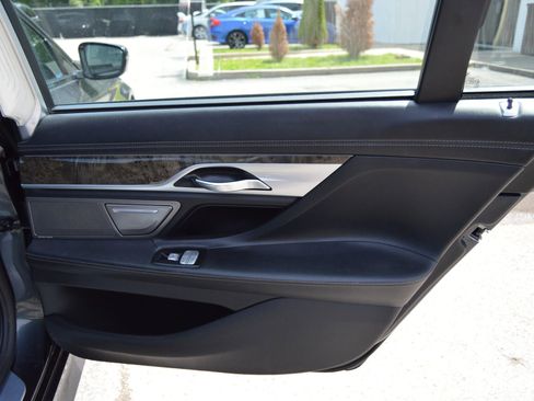 Used 2016 BMW 740i RWD image 28