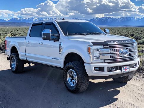 Used 2019 Ford F350 Platinum w/ Platinum Ultimate Package AWD/4WD image 8