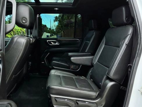 Used 2021 Chevrolet Suburban Z71 w/ Z71 Off-Road Package AWD/4WD image 5