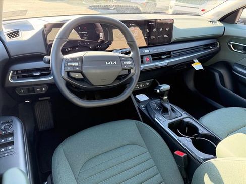 New 2025 Kia K4 EX image 5