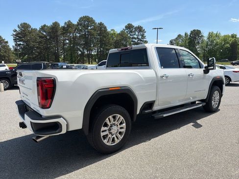 Used 2022 GMC Sierra 2500 Denali image 8