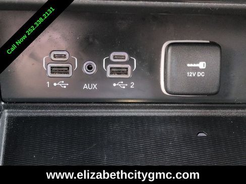 Used 2023 Jeep Grand Cherokee Limited w/ Luxury Tech Group II AWD/4WD image 30