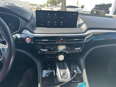 Used 2024 Acura MDX FWD image 11