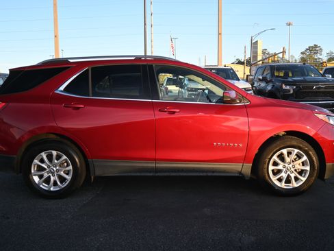Used 2020 Chevrolet Equinox LT image 12