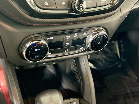 Used 2021 Chevrolet TrailBlazer RS w/ Sun and Liftgate Package image 14